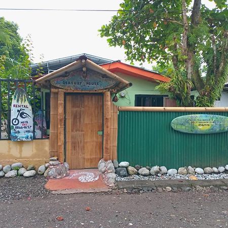 ホテル Osa Surf House Puerto Jiménez エクステリア 写真