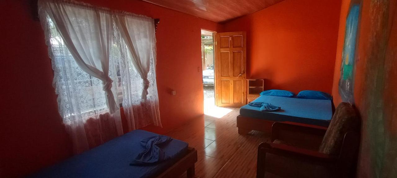 ホテル Osa Surf House Puerto Jiménez エクステリア 写真